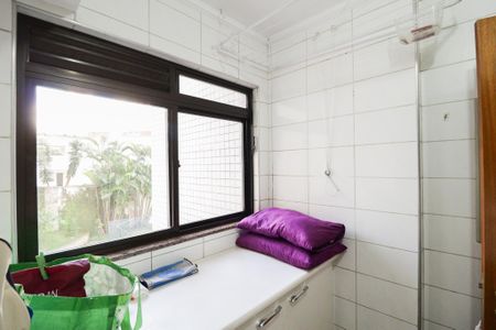 Apartamento à venda com 144m², 3 quartos e 3 vagasÁrea de Serviço e Banheiro de Serviço