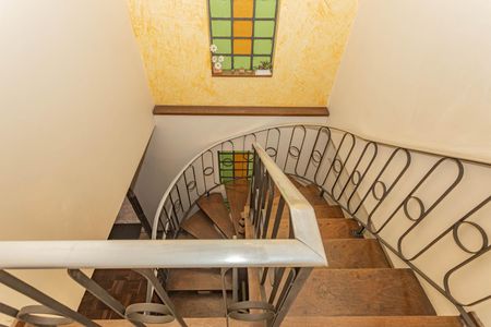 Casa à venda com 208m², 3 quartos e 1 vagaEscada