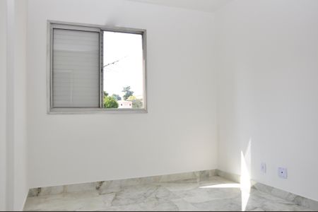 Apartamento à venda com 74m², 3 quartos e 2 vagas Apartamento à venda com 74m², 3 quartos e 2 vagasQuarto 02