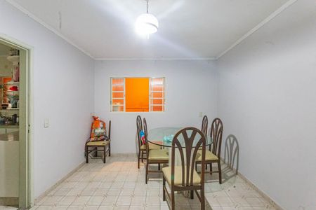 Casa à venda com 150m², 4 quartos e 2 vagasCopa