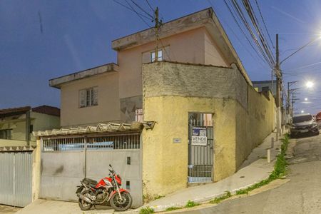 Casa à venda com 150m², 4 quartos e 2 vagasFachada