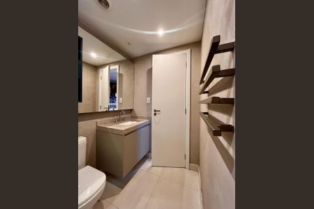 Apartamento à venda com 125m², 3 quartos e 2 vagas Apartamento à venda com 125m², 3 quartos e 2 vagasBanheiro da Suíte 3