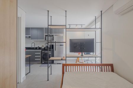 Quarto de kitnet/studio para alugar com 1 quarto, 30m² em Cerqueira César, São Paulo