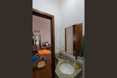 Casa à venda com 180m², 3 quartos e 2 vagas Casa à venda com 180m², 3 quartos e 2 vagasLavabo