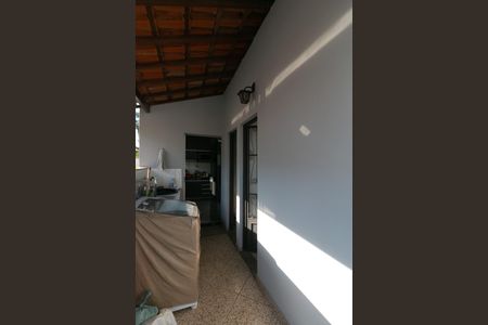 Casa à venda com 180m², 3 quartos e 2 vagas Casa à venda com 180m², 3 quartos e 2 vagasÁrea de Serviço