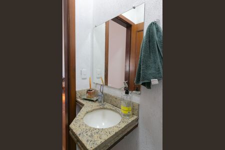 Casa à venda com 180m², 3 quartos e 2 vagas Casa à venda com 180m², 3 quartos e 2 vagasLavabo