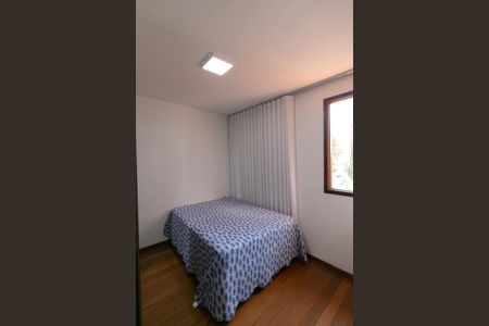 Casa à venda com 180m², 3 quartos e 2 vagas Casa à venda com 180m², 3 quartos e 2 vagasQuarto 2