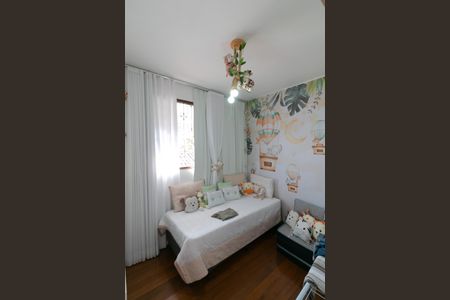 Casa à venda com 180m², 3 quartos e 2 vagas Casa à venda com 180m², 3 quartos e 2 vagasQuarto 1