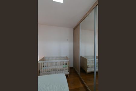 Casa à venda com 180m², 3 quartos e 2 vagas Casa à venda com 180m², 3 quartos e 2 vagasSuíte