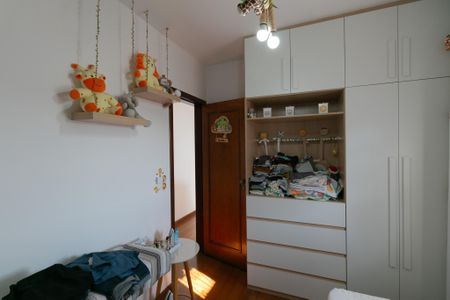 Casa à venda com 180m², 3 quartos e 2 vagas Casa à venda com 180m², 3 quartos e 2 vagasQuarto 1