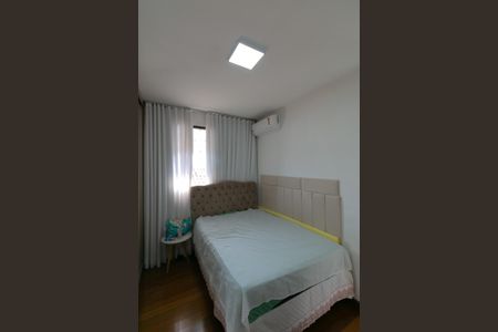 Casa à venda com 180m², 3 quartos e 2 vagas Casa à venda com 180m², 3 quartos e 2 vagasSuíte