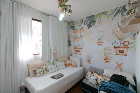 Casa à venda com 180m², 3 quartos e 2 vagas Casa à venda com 180m², 3 quartos e 2 vagasQuarto 1