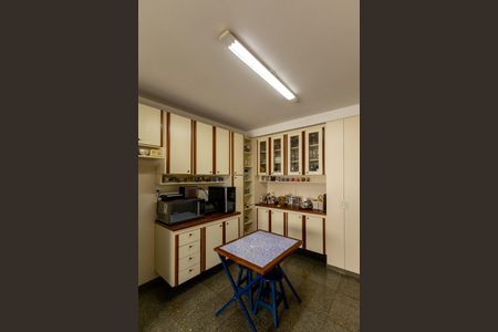 Apartamento à venda com 281m², 4 quartos e 4 vagasCozinha