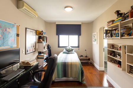 Apartamento à venda com 281m², 4 quartos e 4 vagasSuíte 1