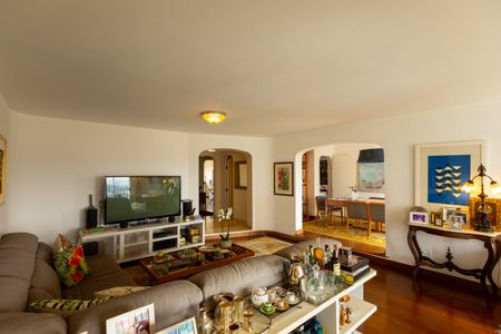 Apartamento à venda com 281m², 4 quartos e 4 vagasSala de Tv