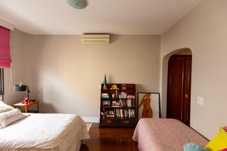 Apartamento à venda com 281m², 4 quartos e 4 vagasSuíte 4