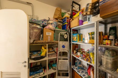 Apartamento à venda com 281m², 4 quartos e 4 vagasDespensa