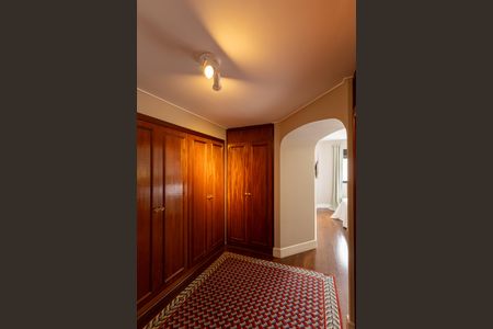 Apartamento à venda com 281m², 4 quartos e 4 vagasCloset da Suíte 3