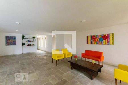 Apartamento à venda com 80m², 2 quartos e 1 vaga Apartamento à venda com 80m², 2 quartos e 1 vagaHall social