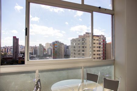 Apartamento para alugar com 148m², 3 quartos e sem vagaCozinha