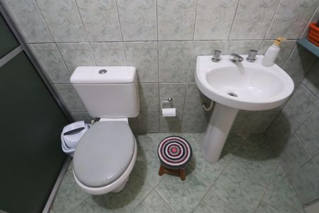 Casa à venda com 102m², 2 quartos e 1 vagaBanheiro da Suíte