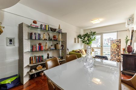 Apartamento à venda com 72m², 2 quartos e 1 vagaSala