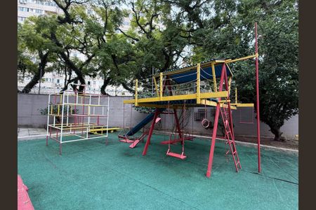 Apartamento à venda com 72m², 2 quartos e 1 vagaÁrea comum - Playground