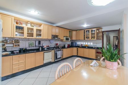 Apartamento à venda com 235m², 3 quartos e 2 vagasCozinha