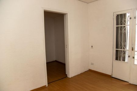 Casa à venda com 191m², 2 quartos e 2 vagas Casa à venda com 191m², 2 quartos e 2 vagasÁrea comum
