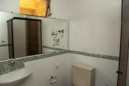 Casa à venda com 191m², 2 quartos e 2 vagas Casa à venda com 191m², 2 quartos e 2 vagasBanheiro da Suíte 2