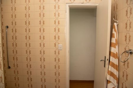 Casa à venda com 191m², 2 quartos e 2 vagas Casa à venda com 191m², 2 quartos e 2 vagasBanheiro da Suíte