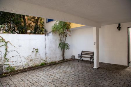 Casa à venda com 191m², 2 quartos e 2 vagas Casa à venda com 191m², 2 quartos e 2 vagasGaragem