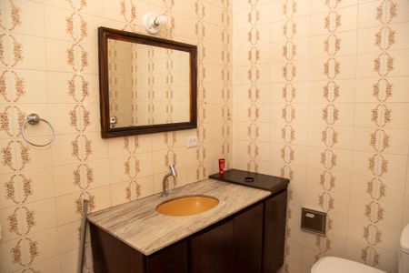 Casa à venda com 191m², 2 quartos e 2 vagas Casa à venda com 191m², 2 quartos e 2 vagasBanheiro da Suíte