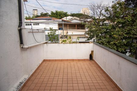 Casa à venda com 191m², 2 quartos e 2 vagas Casa à venda com 191m², 2 quartos e 2 vagasVaranda
