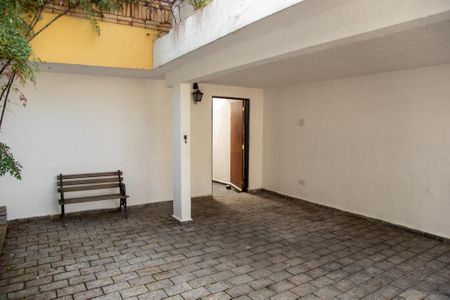 Casa à venda com 191m², 2 quartos e 2 vagas Casa à venda com 191m², 2 quartos e 2 vagasGaragem