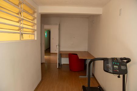 Casa à venda com 191m², 2 quartos e 2 vagas Casa à venda com 191m², 2 quartos e 2 vagasQuarto 2 - Suíte