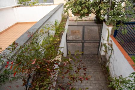 Casa à venda com 191m², 2 quartos e 2 vagas Casa à venda com 191m², 2 quartos e 2 vagasVaranda