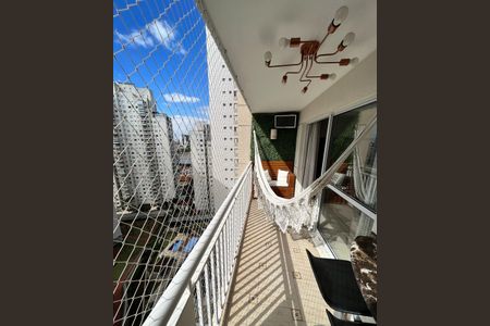 Apartamento à venda com 103m², 2 quartos e 2 vagas Apartamento à venda com 103m², 2 quartos e 2 vagasVaranda