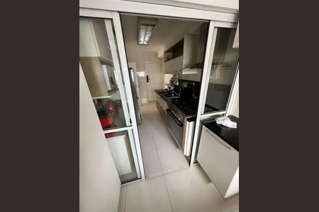 Apartamento à venda com 103m², 2 quartos e 2 vagas Apartamento à venda com 103m², 2 quartos e 2 vagasCozinha