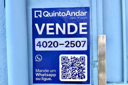 Casa à venda com 190m², 3 quartos e 2 vagas Casa à venda com 190m², 3 quartos e 2 vagasPlaquinha
