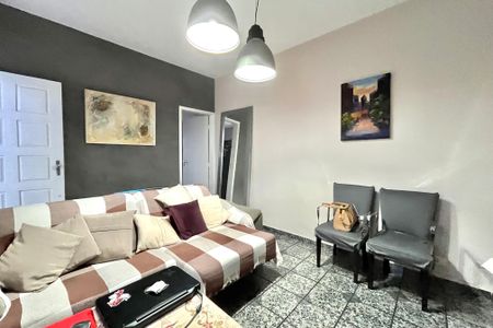 Casa à venda com 190m², 3 quartos e 2 vagas Casa à venda com 190m², 3 quartos e 2 vagasSala