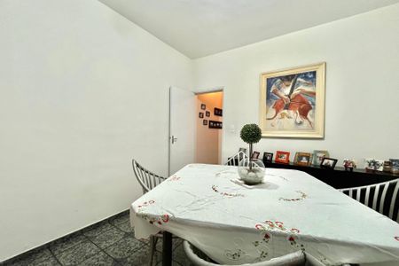 Casa à venda com 190m², 3 quartos e 2 vagas Casa à venda com 190m², 3 quartos e 2 vagasSala de Jantar