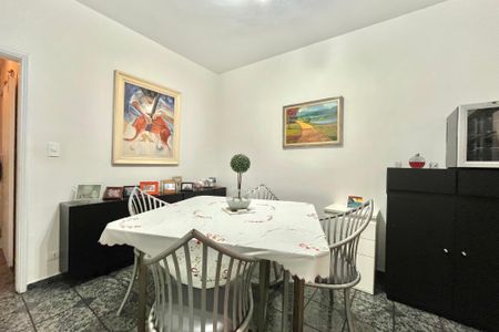 Casa à venda com 190m², 3 quartos e 2 vagas Casa à venda com 190m², 3 quartos e 2 vagasSala de Jantar