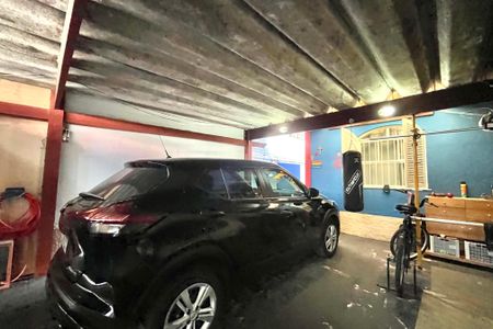 Casa à venda com 190m², 3 quartos e 2 vagas Casa à venda com 190m², 3 quartos e 2 vagasGaragem