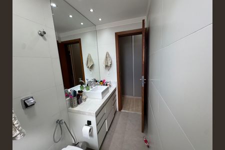 Apartamento à venda com 103m², 4 quartos e 1 vaga Apartamento à venda com 103m², 4 quartos e 1 vagaBanheiro da Suíte