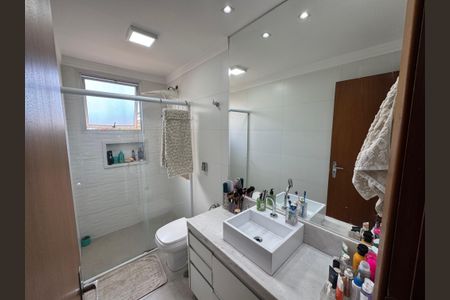 Apartamento à venda com 103m², 4 quartos e 1 vaga Apartamento à venda com 103m², 4 quartos e 1 vagaBanheiro da Suíte
