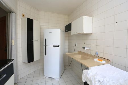 Apartamento à venda com 56m², 2 quartos e 1 vaga Apartamento à venda com 56m², 2 quartos e 1 vagaCozinha
