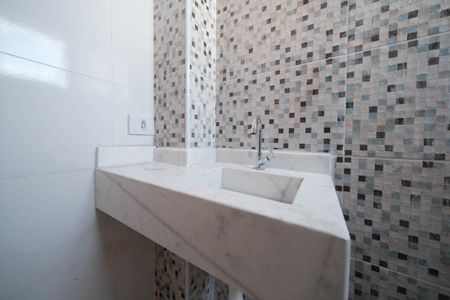 Apartamento para alugar com 40m², 2 quartos e sem vagaBanheiro