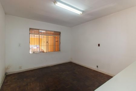Casa à venda com 220m², 2 quartos e 4 vagas Casa à venda com 220m², 2 quartos e 4 vagasCasa 2 - Sala