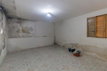 Casa à venda com 220m², 2 quartos e 4 vagas Casa à venda com 220m², 2 quartos e 4 vagasCasa 2 - Quarto